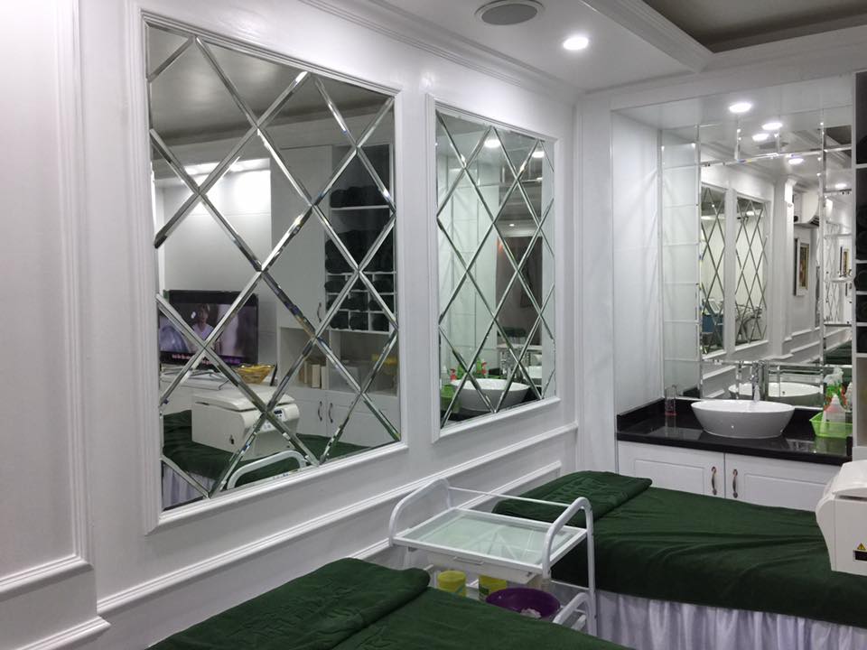 Gương-trắng-kính-thủy-5mm-ốp-tường-trang-trí-Spa Guong trang kinh thuy 5mm op tuong trang tri Spa