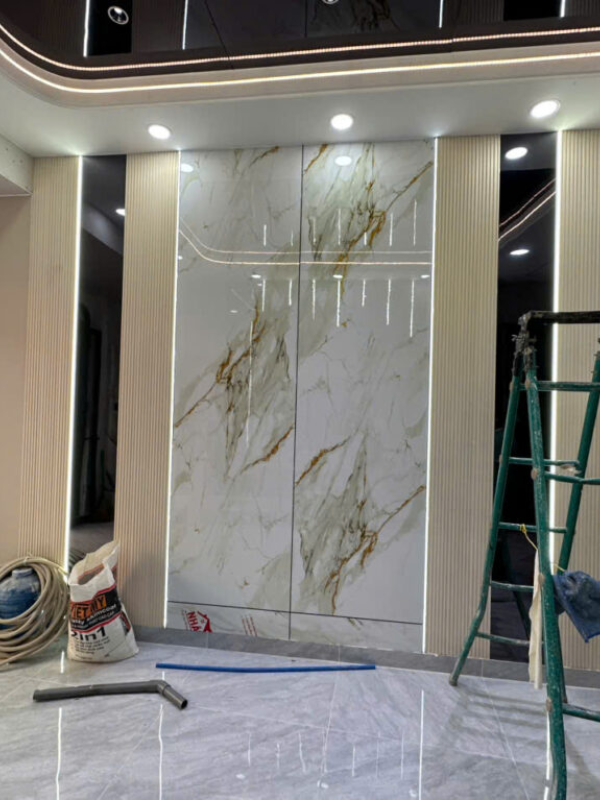 Đặc điểm nổi bật của tấm ốp than tre vân đá ánh kim - Np18